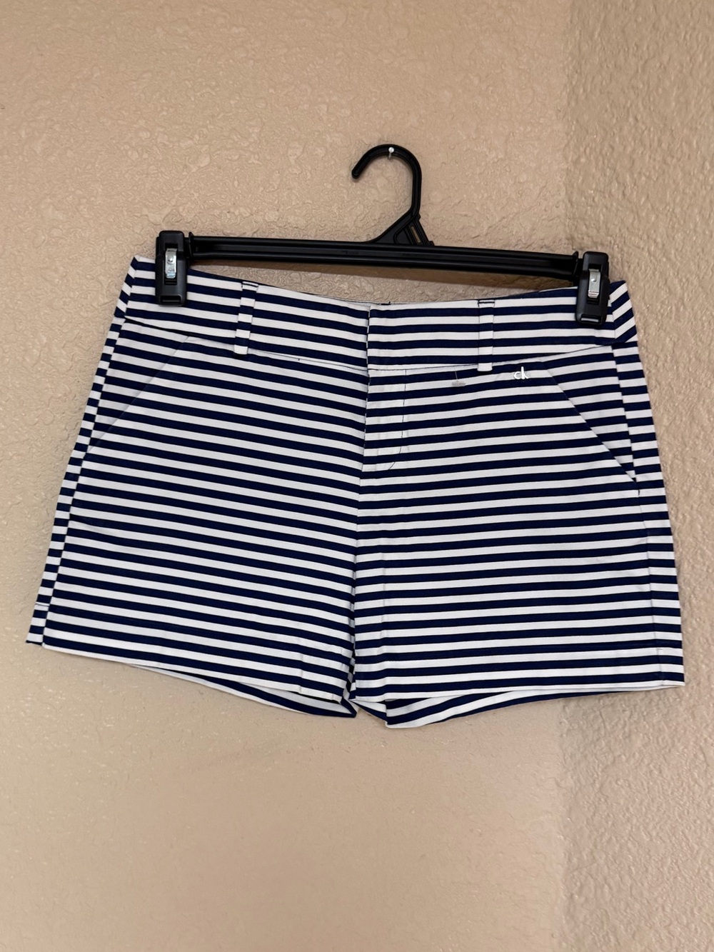 4/$20 Calvin Klein Navy and White Striped Women’s Shorts